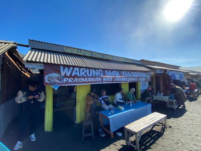 Rahasia Rasa Warung Bromo: Santapan Autentik di Jantung Cilacap
